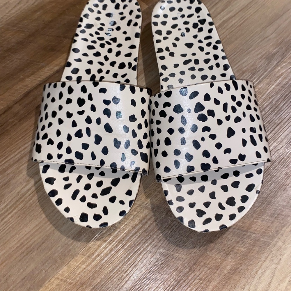 Gianni Bini Black and Cream Slide Sandals